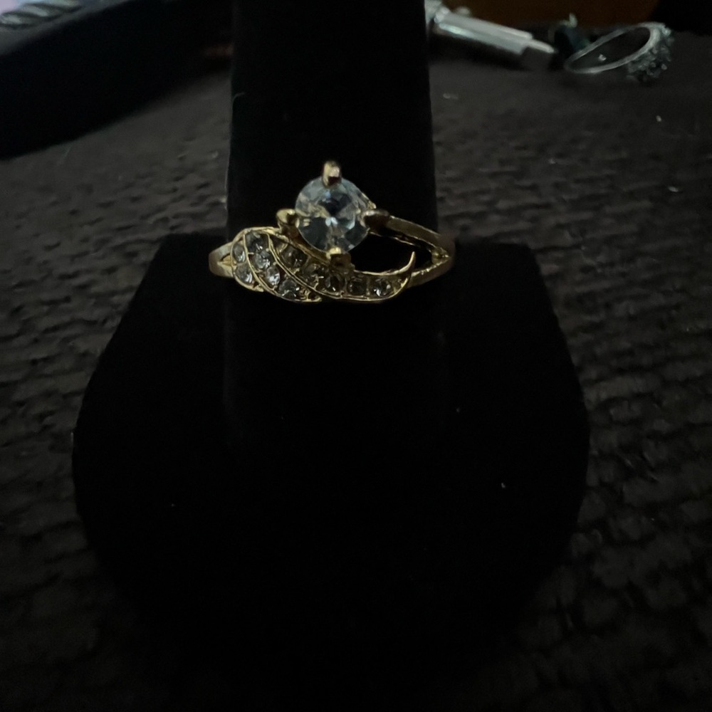 Elegant Gold Colored Woman’s Ring With Stones Size 10